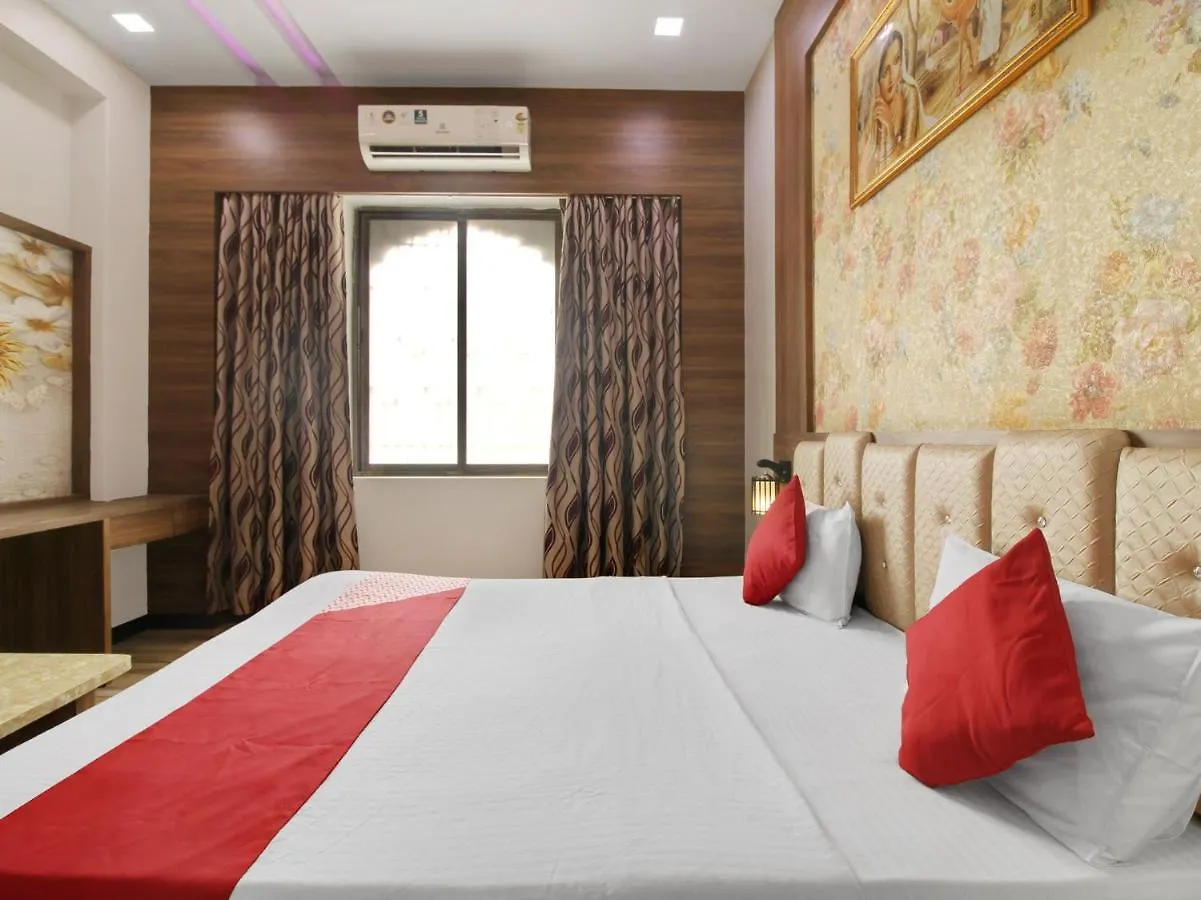 *** Hotel Oyo Flagship 76628 Blooming Paradise Thekkady India