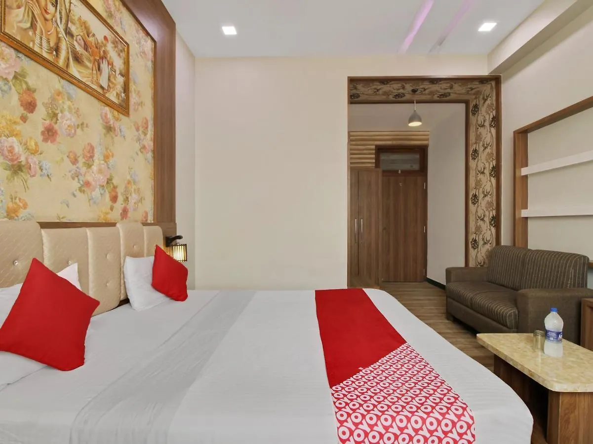 Oyo Flagship 76628 Blooming Paradise Thekkady الهند